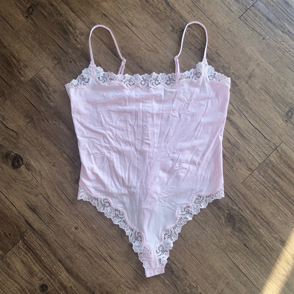 🌸Skims Light Pink Fits Everybody Lace Bodysuit Size XL🌸 - Picture 3 of 5